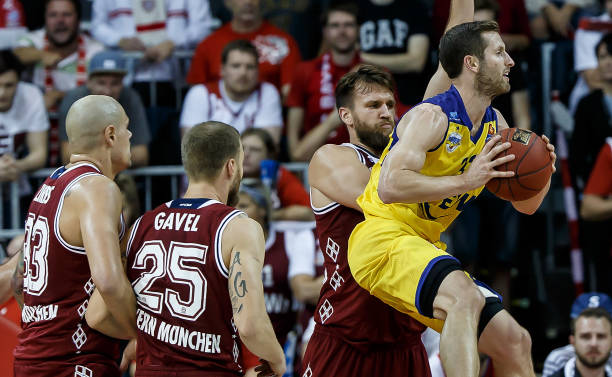 靠近德甲劲 靠近德甲劲